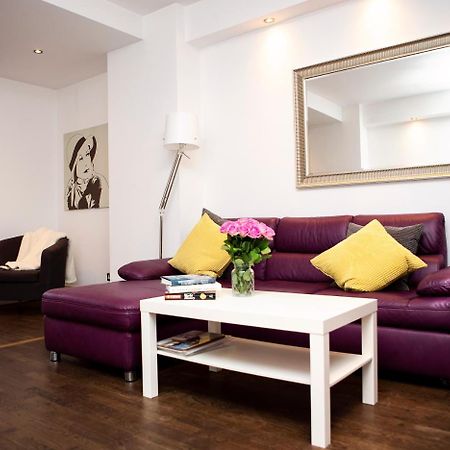Apt 1, Trafalgar Square 1St Floor By Indigo Flats London Eksteriør billede
