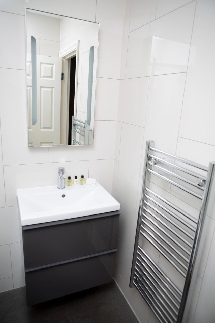 Apt 1, Trafalgar Square 1St Floor By Indigo Flats London Eksteriør billede